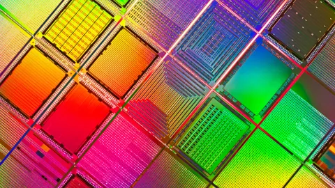 'Em vez de prejudicar as ambições da China em semicondutores, as sanções dos EUA podem estar inadvertidamente acelerando-as': Relatório afirma que medidas de Washington podem estar fortalecendo o mercado de chips da China.